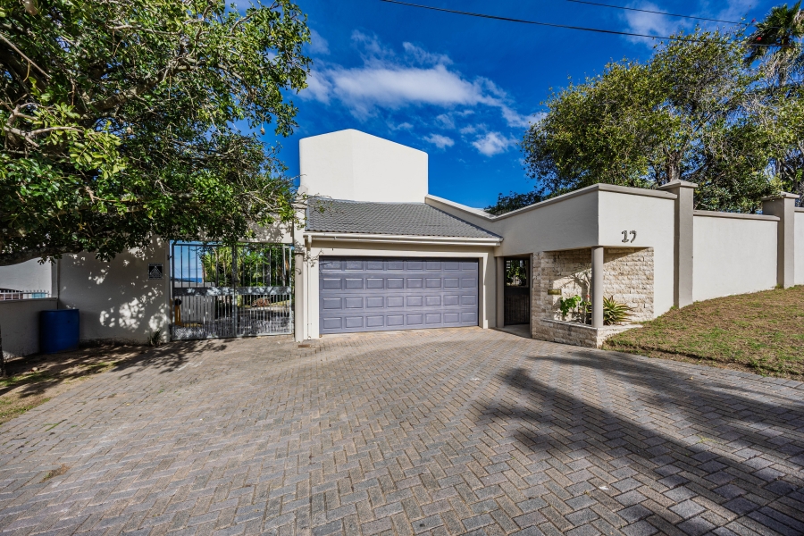 4 Bedroom Property for Sale in Beacon Bay Eastern Cape